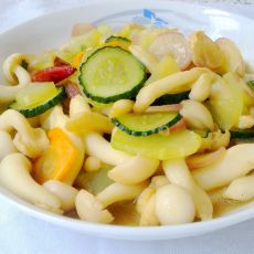 白玉菇炒杂蔬的做法 白玉菇炒杂蔬的做法