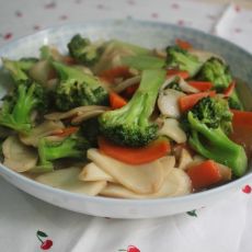 西兰花炒杏鲍菇的做法 西兰花炒杏鲍菇的做法