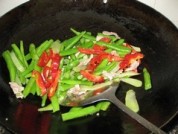 莴笋四季豆炒肉的做法