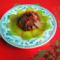 莴笋片烧叉烧肉的做法 莴笋片烧叉烧肉的做法
