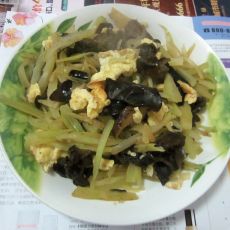 莴笋木耳鸡蛋的做法