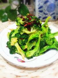 炝拌西蓝花的做法