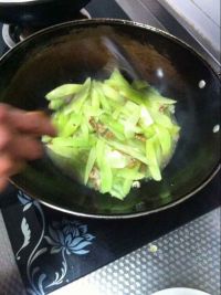 肉丝莴笋片的做法