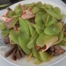 莴笋炒鸭杂的做法 莴笋炒鸭杂的做法