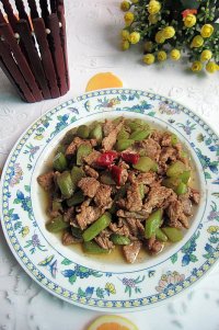 莴笋丁炒瘦肉的做法