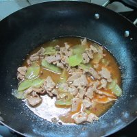 农家莴笋肉片的做法