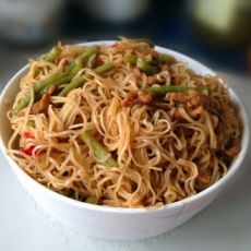 豆角肉丝蒸卤面的做法 豆角肉丝蒸卤面的做法
