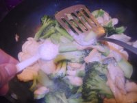杏鲍菇炒西兰花的做法