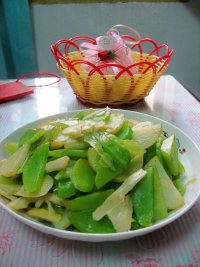 土豆炒双笋的做法
