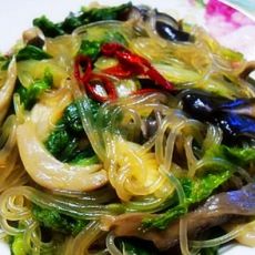 生菜鲜蘑炒粉的做法