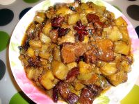 茄子烩肉的做法