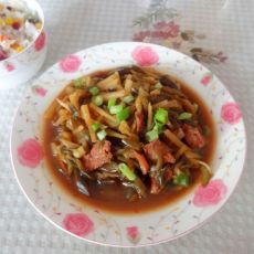 家常肉炒茄子的做法 家常肉炒茄子的做法