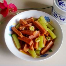 莴笋午餐肉的做法