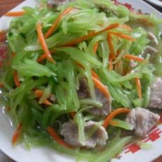 肉片炒莴笋萝卜丝的做法