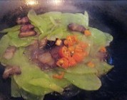 五花肉炒莴笋片的做法