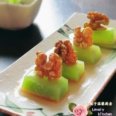 莴笋酿核桃仁的做法 莴笋酿核桃仁的做法