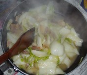 咸猪肉炒白菜的做法