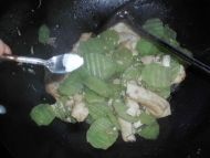 莴笋烧豆腐的做法