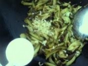 素炒茄子丝的做法