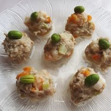 清蒸裴翠虾肉丸的做法