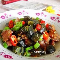 双椒腊味皮蛋的做法 双椒腊味皮蛋的做法
