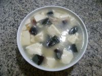 瘦肉皮蛋豆腐羹的做法