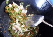 香椿鲈鱼片的做法