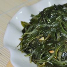 蒜香海带丝的做法