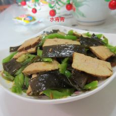 海带炒卤肉的做法 海带炒卤肉的做法