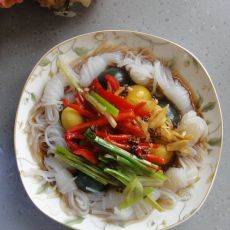 魔芋丝拌鹌鹑松花蛋的做法 魔芋丝拌鹌鹑松花蛋的做法