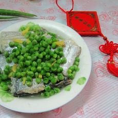 豌豆蒸带鱼的做法