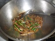 茄子炒肉丝的做法