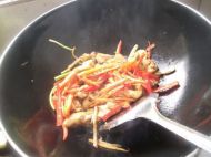 生炒鸡块的做法