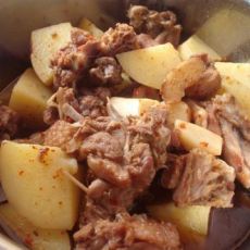 土豆蒸鸭肉的做法 土豆蒸鸭肉的做法