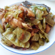 小鸡炖梅豆的做法 小鸡炖梅豆的做法