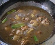 土豆蘑菇炖鸡的做法