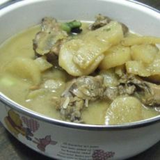 鸭腿烧山药的做法 鸭腿烧山药的做法