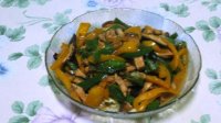 双椒香菇炒鸡肉丝的做法