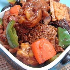 烤麸焖鸡腿的做法 烤麸焖鸡腿的做法