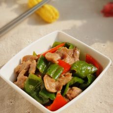 青红椒炒鸭肉片的做法 青红椒炒鸭肉片的做法