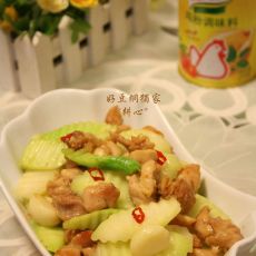 芥蓝头炒鸡腿肉的做法 芥蓝头炒鸡腿肉的做法