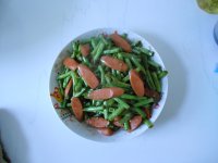 豆角炒香肠的做法