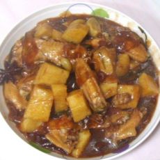 土豆粉条烧鸡翅的做法