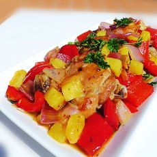 九层塔菠萝甜辣鸡腿肉的做法 九层塔菠萝甜辣鸡腿肉的做法