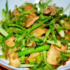 鸡肉片炒青蒜苗的做法