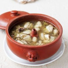 白果汽锅鸡的做法 白果汽锅鸡的做法