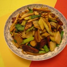 菜脑壳炒香肠的做法 菜脑壳炒香肠的做法
