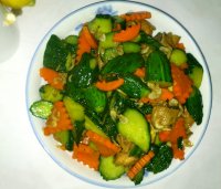 黄瓜炒鸡腿肉的做法