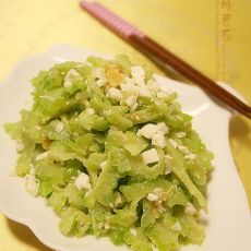 咸蛋炒苦瓜的做法 咸蛋炒苦瓜的做法