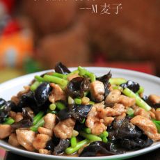 鸡胸脯炒蒜苔的做法 鸡胸脯炒蒜苔的做法